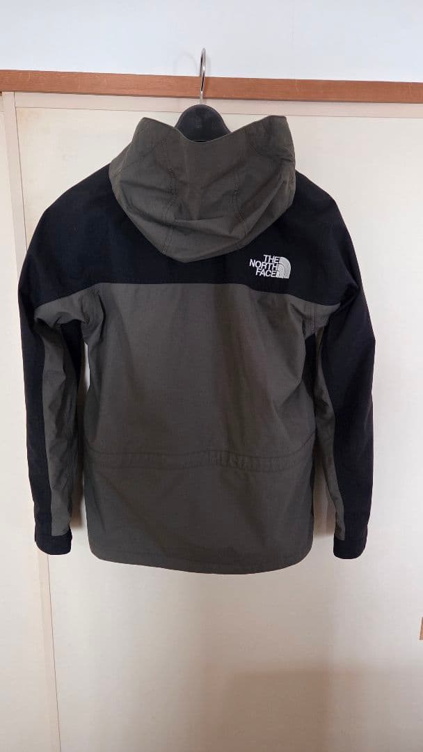 美品　THE NORTH FACE マウンテンライトジャケット NP11834