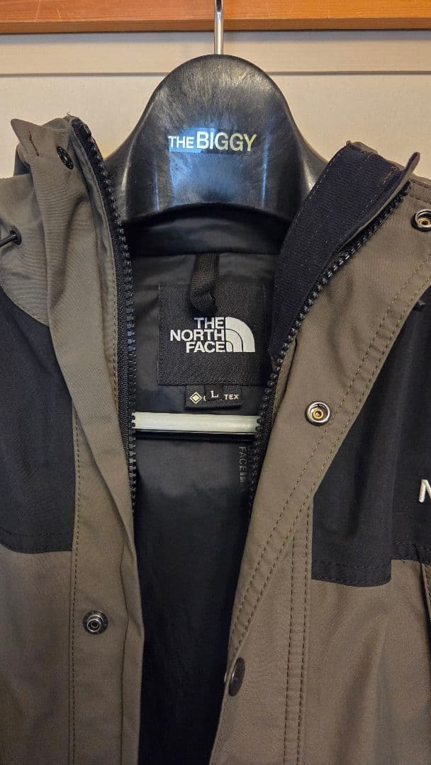 美品　THE NORTH FACE マウンテンライトジャケット NP11834
