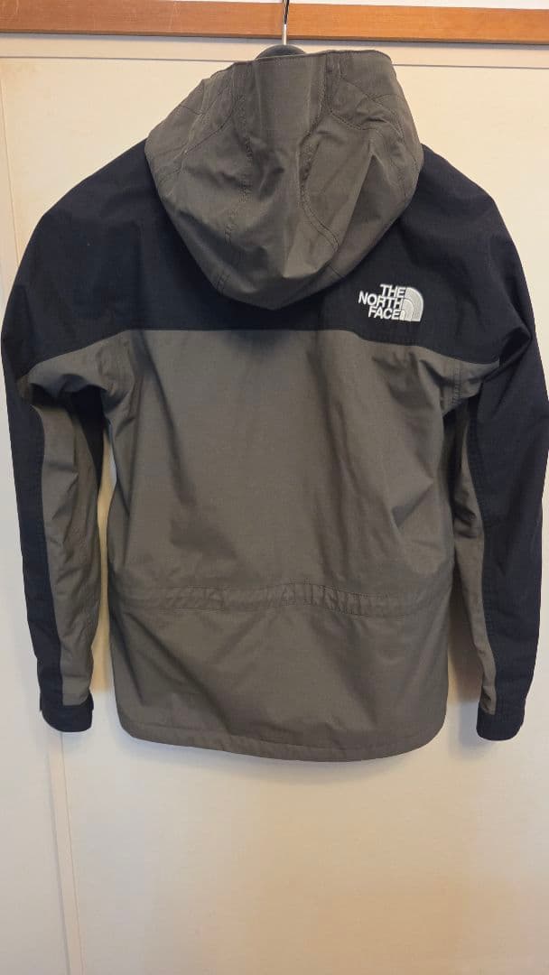 美品　THE NORTH FACE マウンテンライトジャケット NP11834