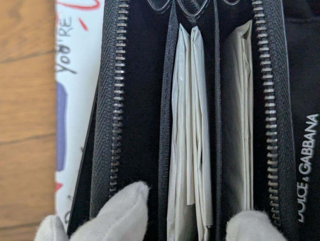 DOLCE＆GABBANA　スモールカーフスキンジップアップウォレット