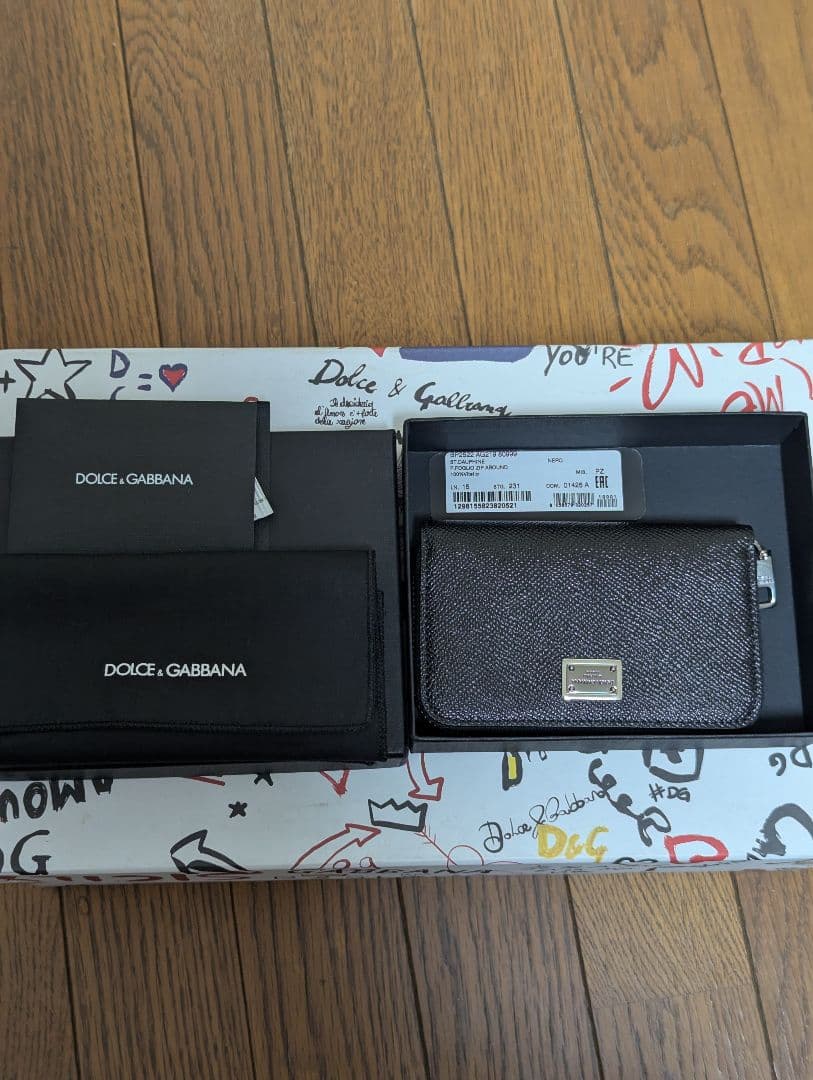 DOLCE＆GABBANA　スモールカーフスキンジップアップウォレット