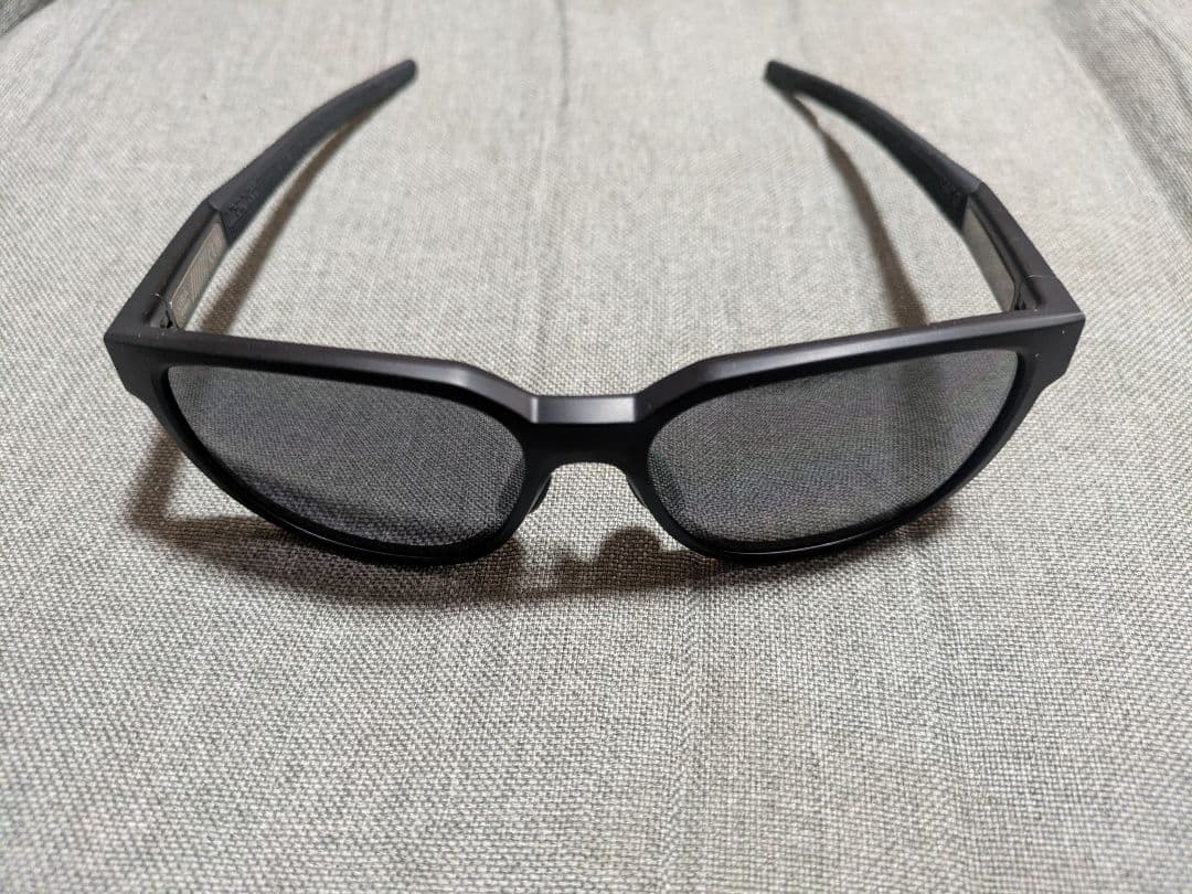 i*s様 オークリーサングラス　Actuator