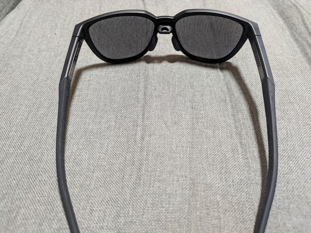 i*s様 オークリーサングラス　Actuator