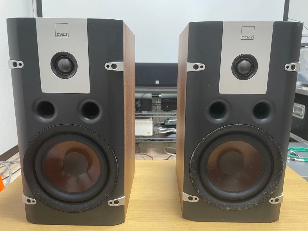 スピーカー・ウーファー DALI LEKTOR 3