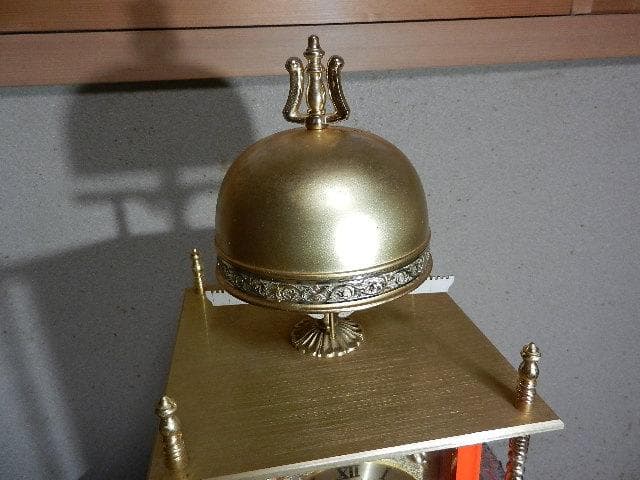 一挺天符や文字盤が古い和時計を彷彿させる電池式置時計（旭ダウ記念品）