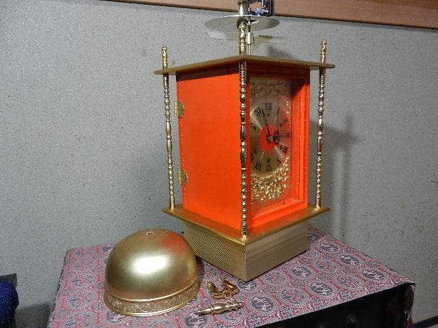 一挺天符や文字盤が古い和時計を彷彿させる電池式置時計（旭ダウ記念品）