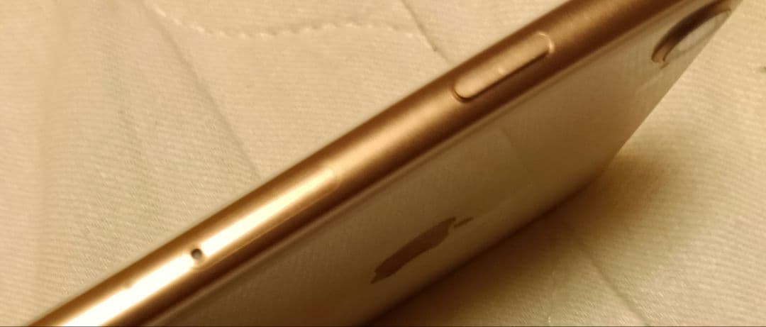 Apple iPhone 8 本体　中古品