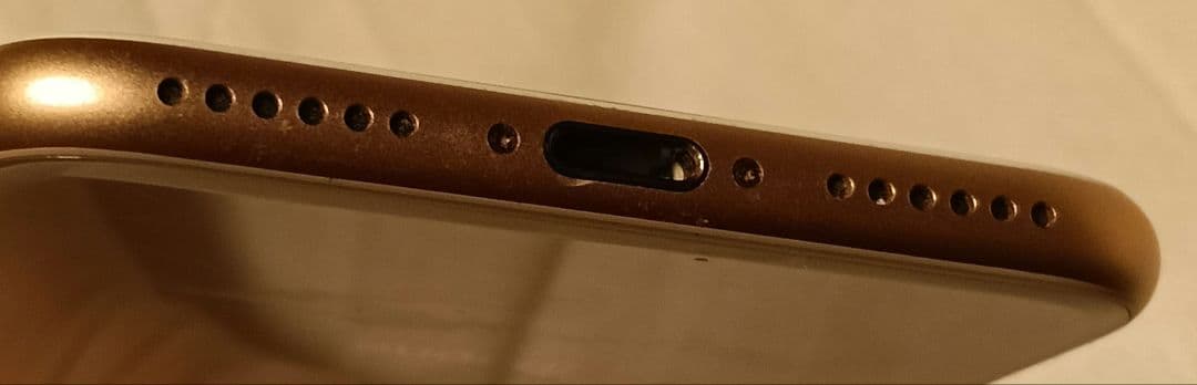 Apple iPhone 8 本体　中古品