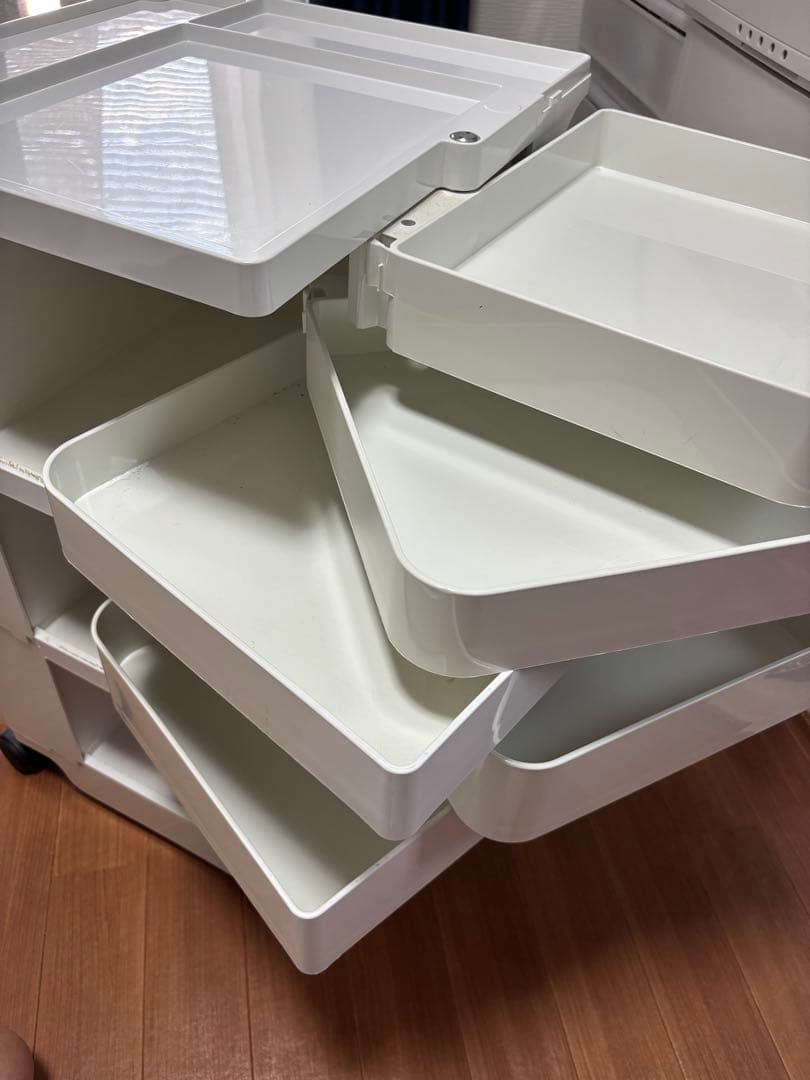 正規品　ジョエ・コロンボ　ボビーワゴン 3段5トレイ ホワイト　刻印