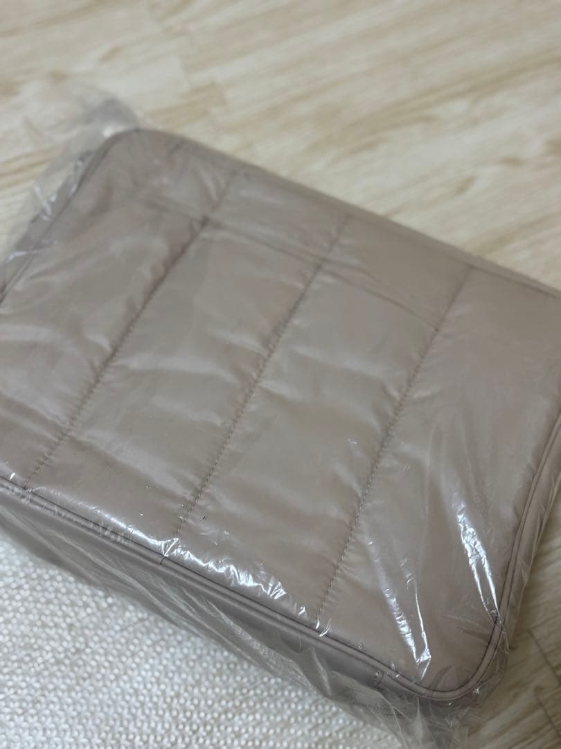 【新品】calinマザーズポーチバック_限定色ラテ