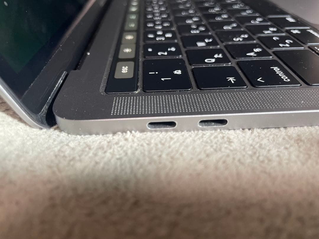 MacBook Pro 13インチ 2019年モデル　メモリ8GB