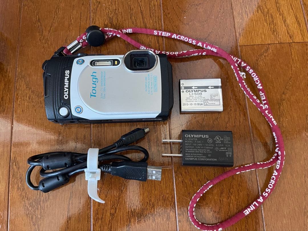 OLYMPUS Tough デジタルカメラ 15m防水