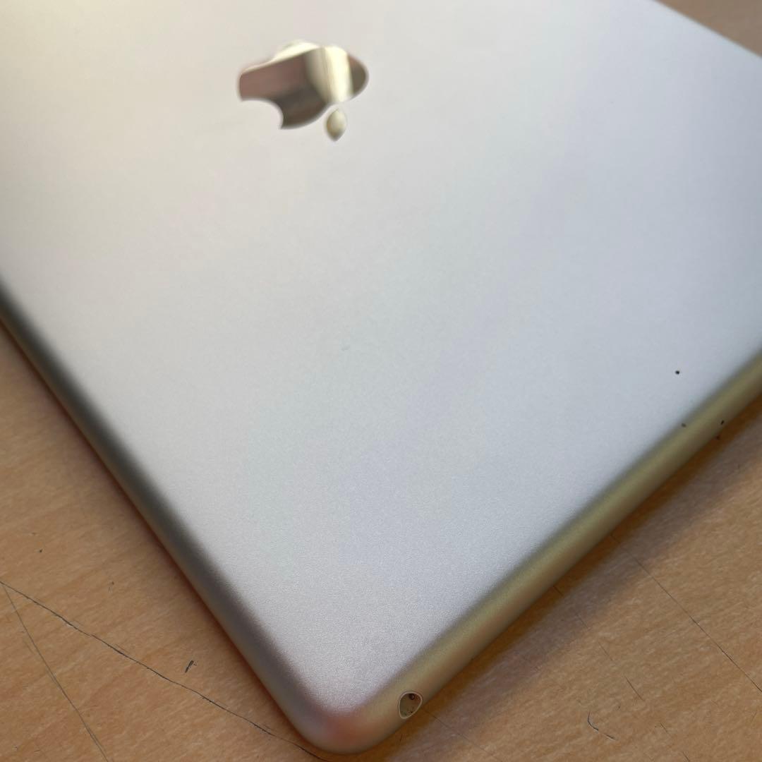 iPad 第6世代　A1893　Wi-Fiモデル　シルバー　32GB 美品　#1
