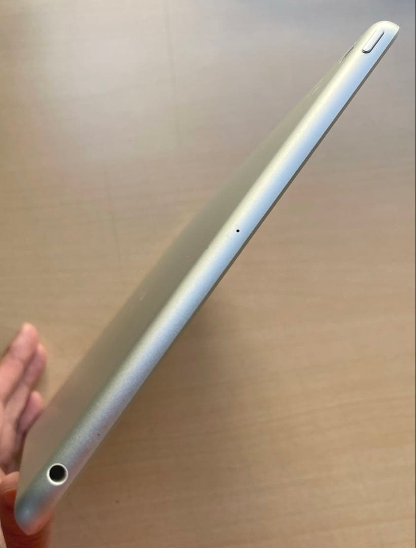 iPad 第6世代　A1893　Wi-Fiモデル　シルバー　32GB 美品　#1