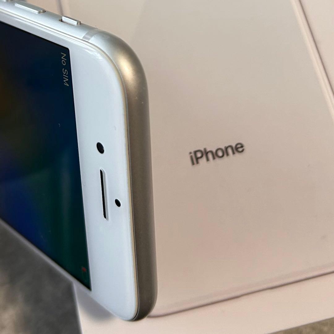 iPhone 8 本体 【初期化済み】