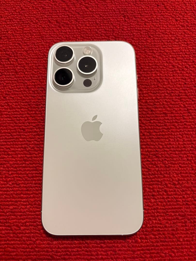 iphone15 Pro 128GB ホワイト　本体　美品