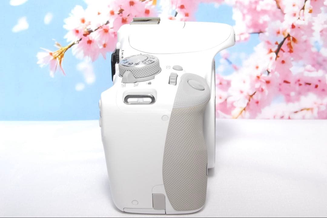 女性に大人気❤️Canon Kiss X7❤️ホワイト❤️ダブルレンズキット