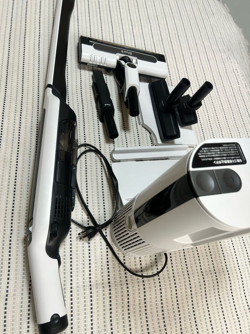 SHARK コードレススティッククリーナー CS150JAE ホワイト