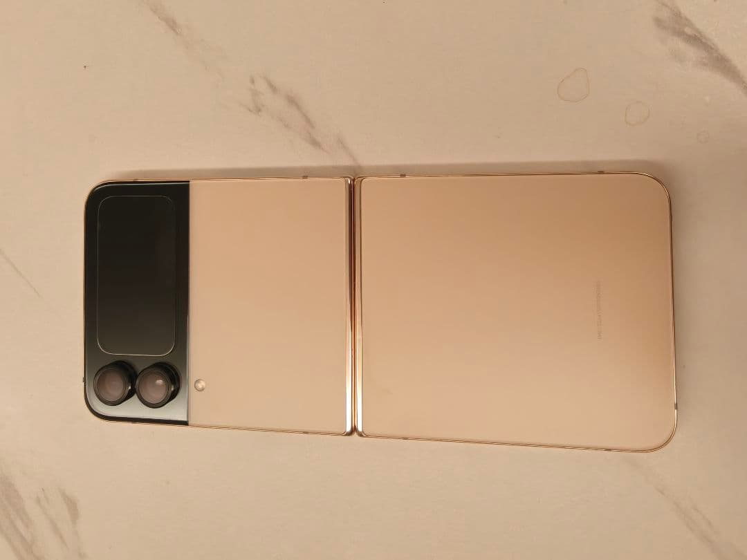 Garaxy Z flip4 美品