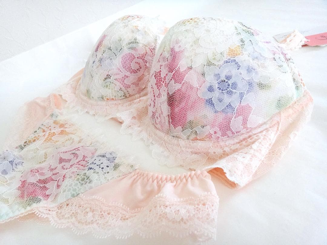 ワコール ルジェ ブラジャーE75 & ソングショーツM　薄ピンクレース