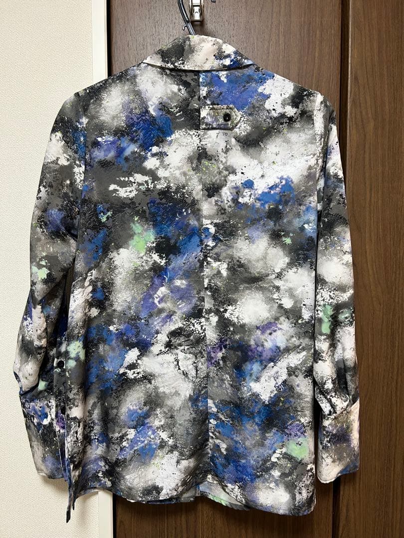 UNITED TOKYO プラケットスリーブプリントブラウス