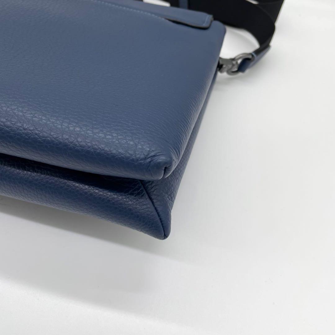 【未使用級】コーチ　ケイレブ　メッセンジャーバッグ　ガンメタ　レザー　青