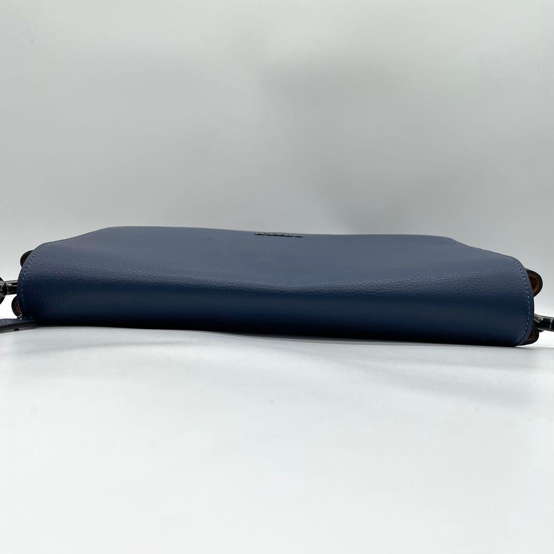 【未使用級】コーチ　ケイレブ　メッセンジャーバッグ　ガンメタ　レザー　青