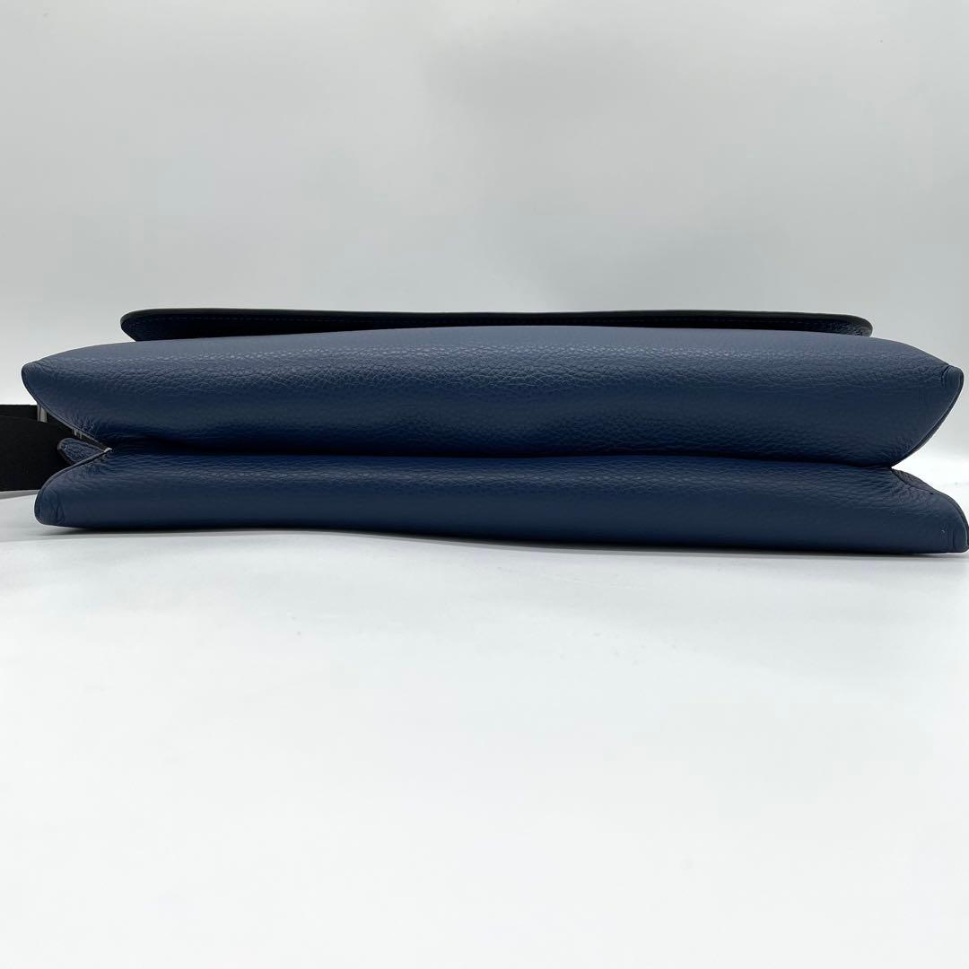 【未使用級】コーチ　ケイレブ　メッセンジャーバッグ　ガンメタ　レザー　青