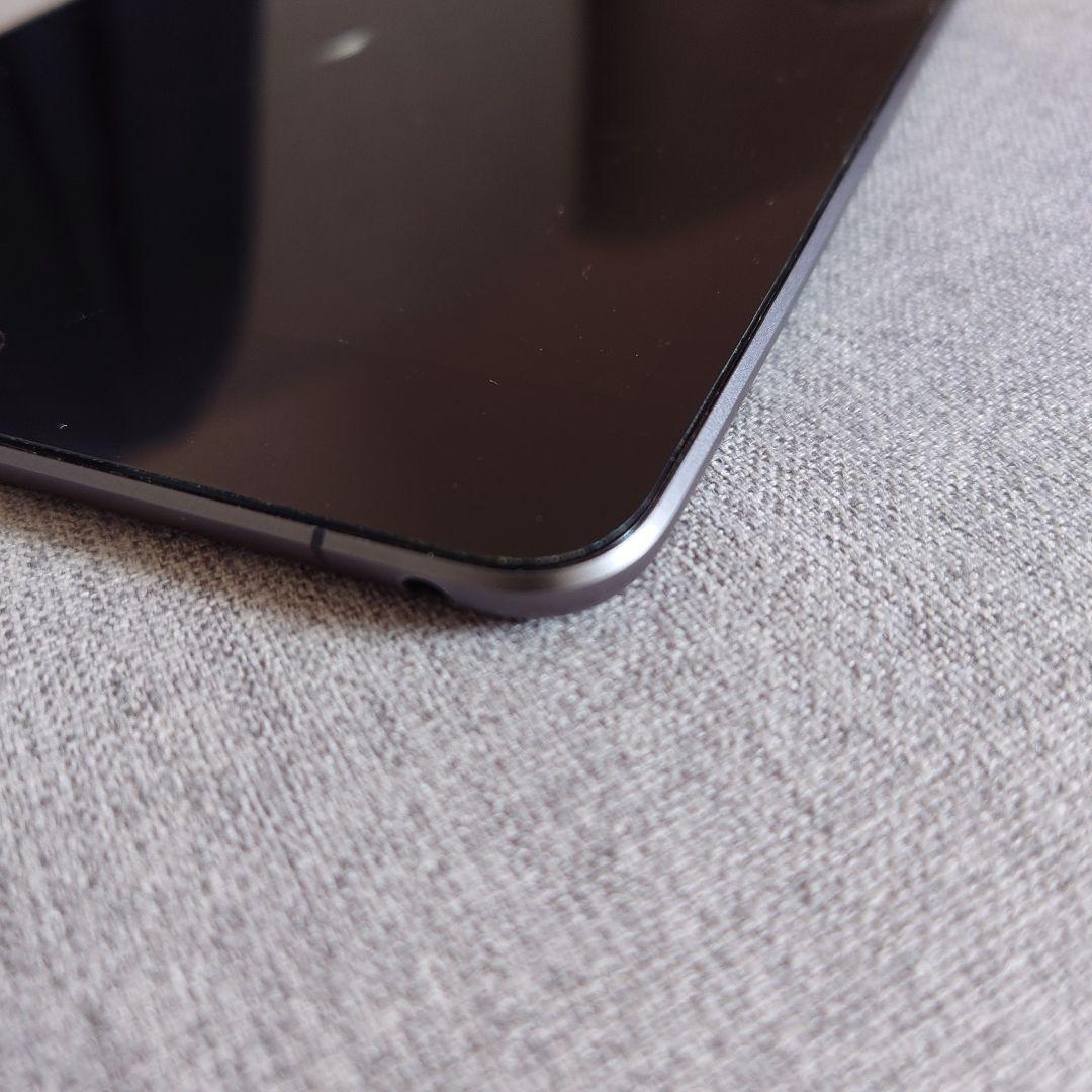 iPad mini 5 64G Cellular 画面にひびあり