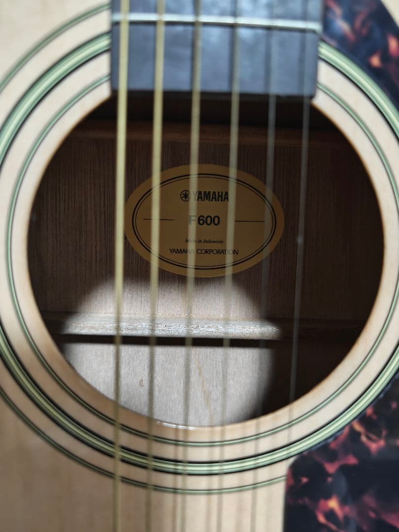 Yamaha F600 アコースティックギター