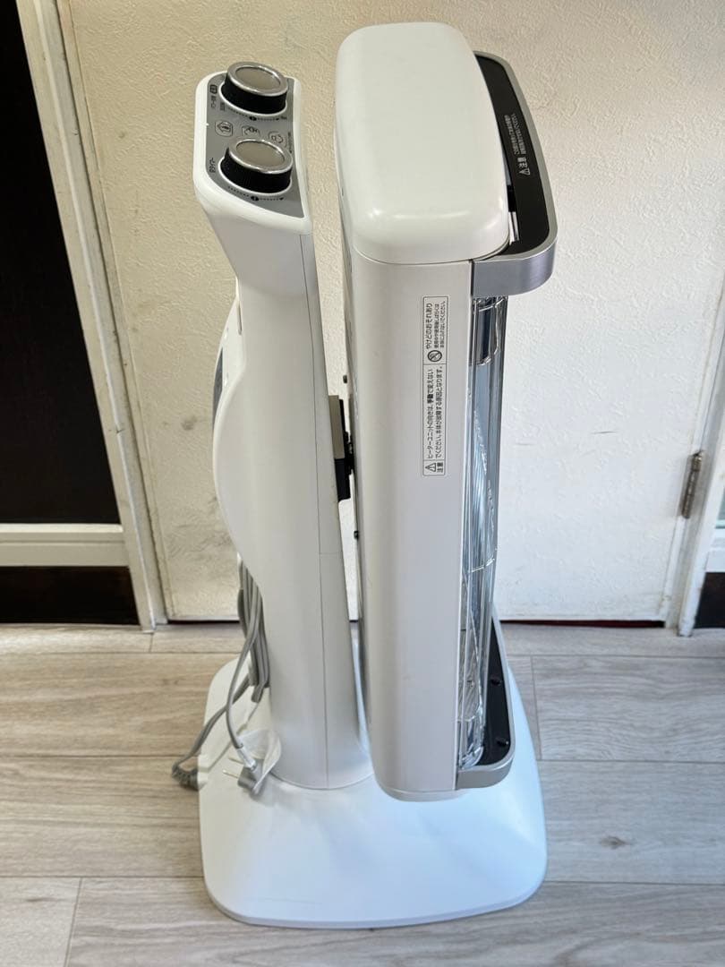 【極美品】アラジン　遠赤グラファイトヒーター白AEH-2G10AJ 2022年製