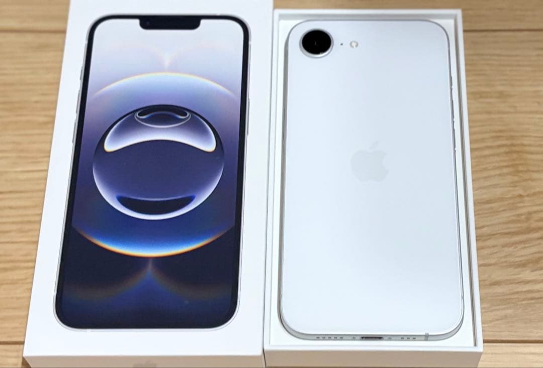 iPhone16e 128G ホワイト SIMフリー 傷なし 美品