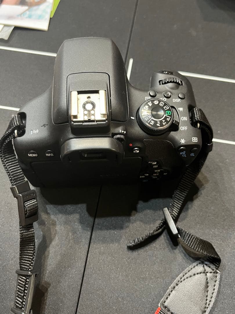 Canon EOS kiss x8i デジタル一眼レフ