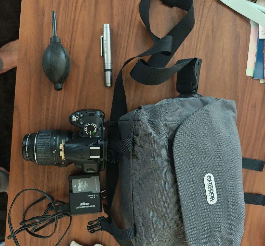 Nikon D3000 デジタル一眼レフカメラ レンズセット　清掃用具バッグ付き