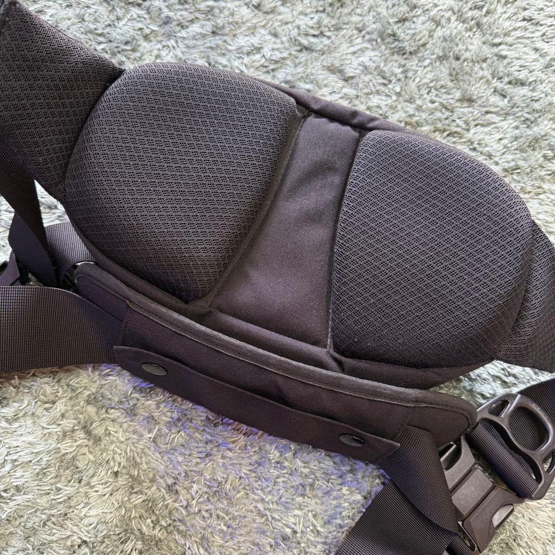 Hugoo ヒップシート ブラック　未使用収納袋付き