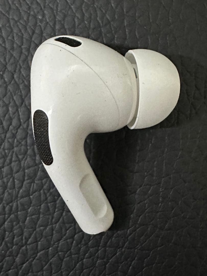 動作確認済　Air Pods Pro 第2世代　右イヤホン　ケース　A2698