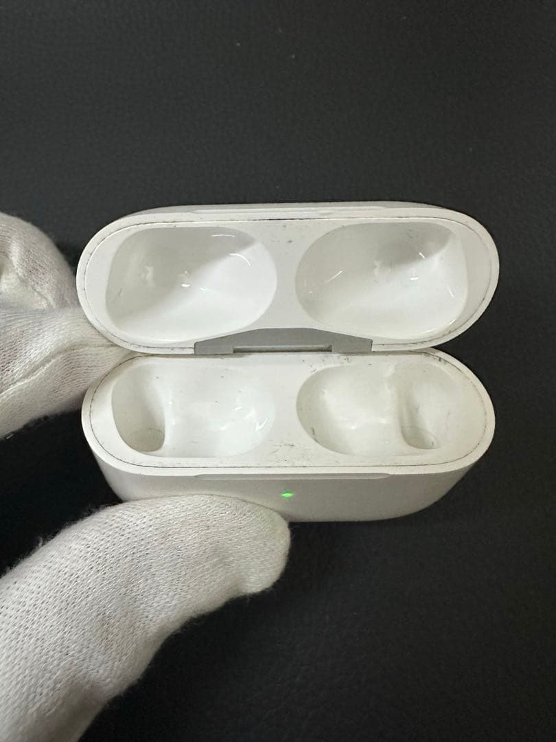 動作確認済　Air Pods Pro 第2世代　右イヤホン　ケース　A2698