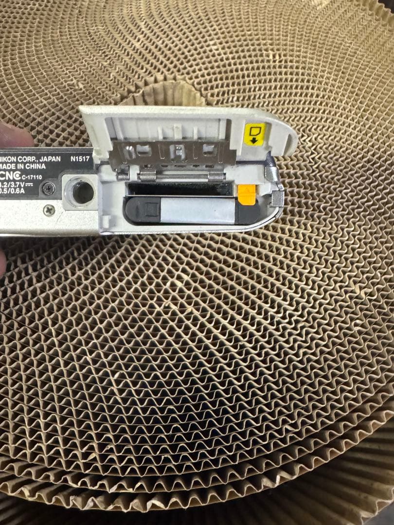 Nikon COOLPIX A300 8倍ズーム Wi-Fi機能　動作未確認