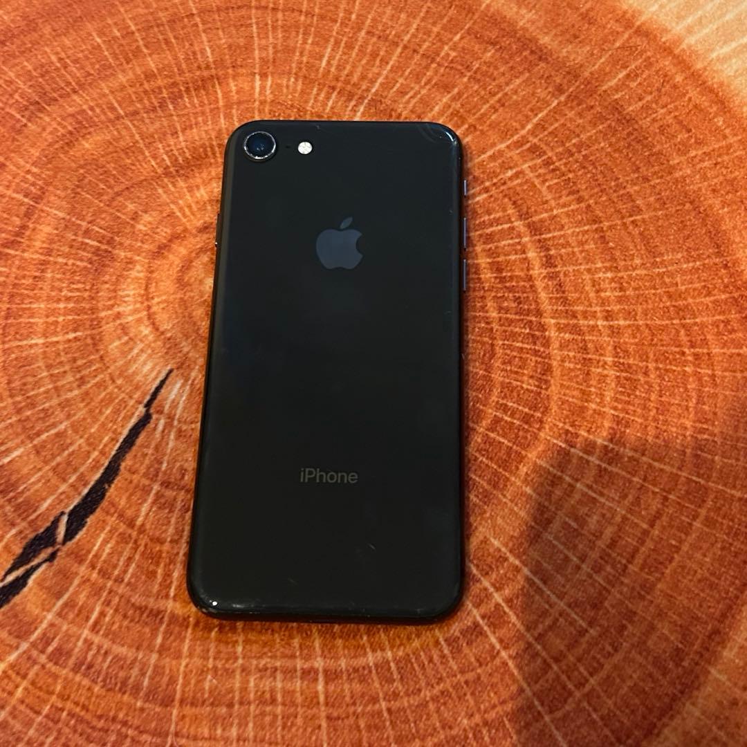 【動作品】iphone8 64G sim動作品