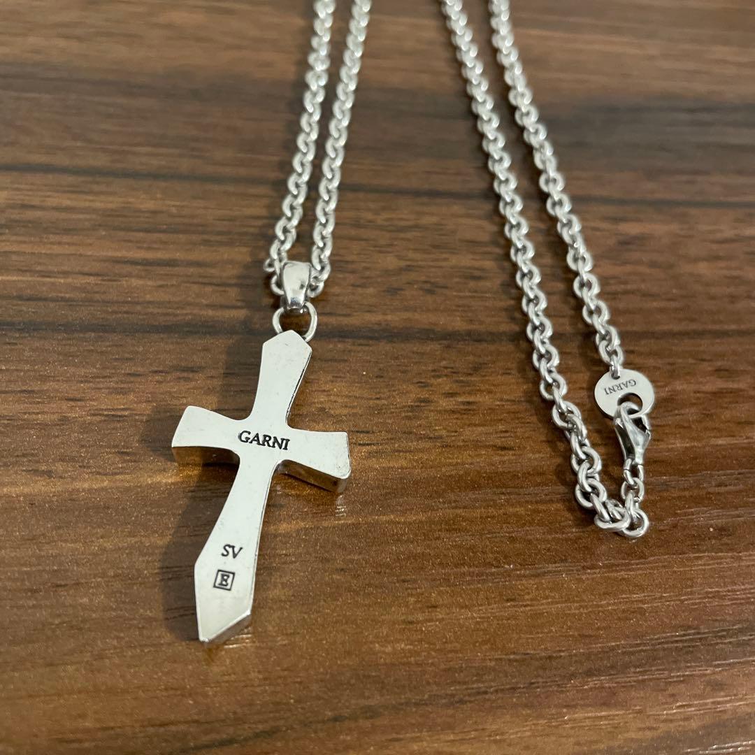 GARNI ガルニ シルバー クロスネックレス
