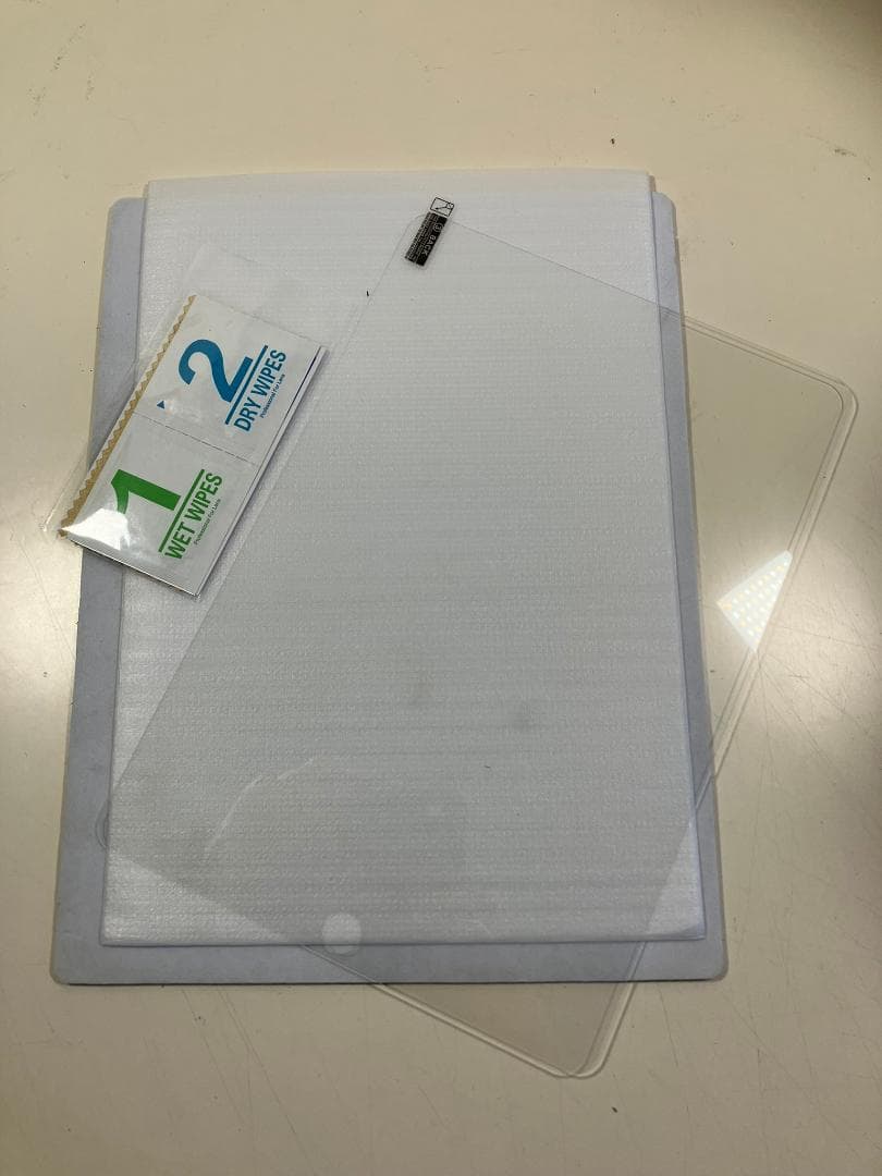 iPad 第9世代　64GBグレー　Wi-Fiモデル　カバーガラス付