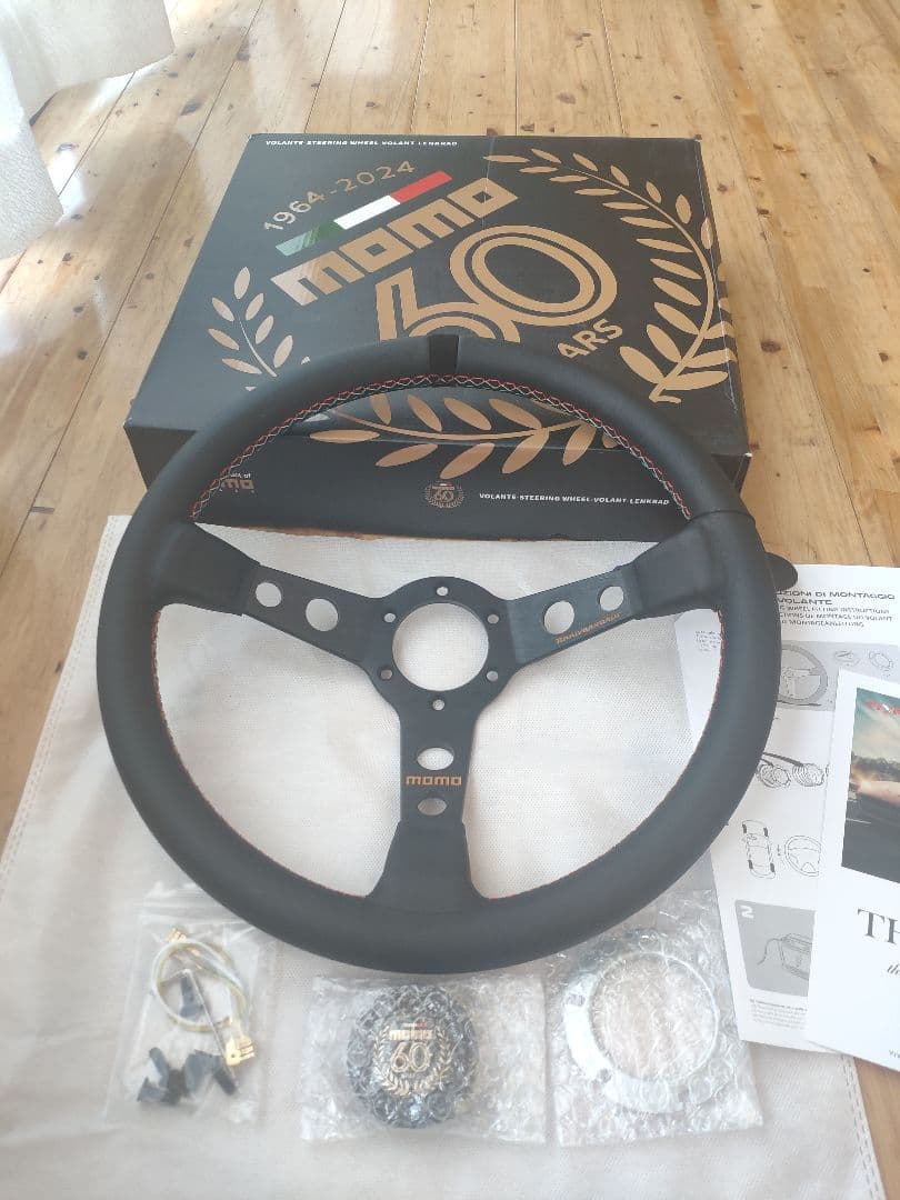 新品・未使用・MOMO スタイル 60周年記念 Not Authentic