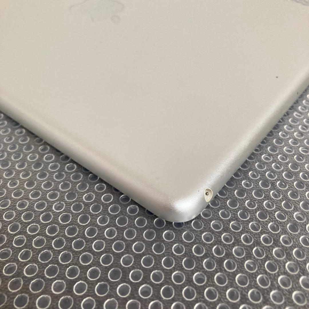 879【早い者勝ち】電池最良好☆iPad6 第6世代 32GB WIFIモデル☆