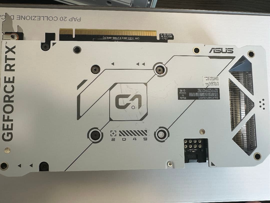 ASUS GeForce RTX グラフィックボード