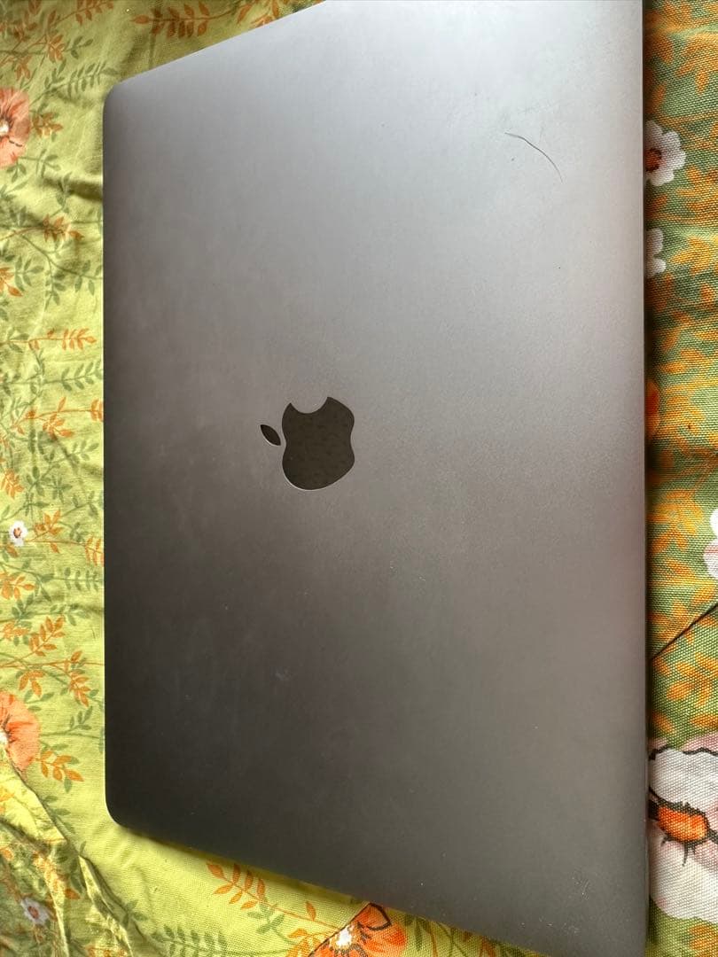 MacBook Pro 13インチTouch Bar2018年電源入らず部品取り