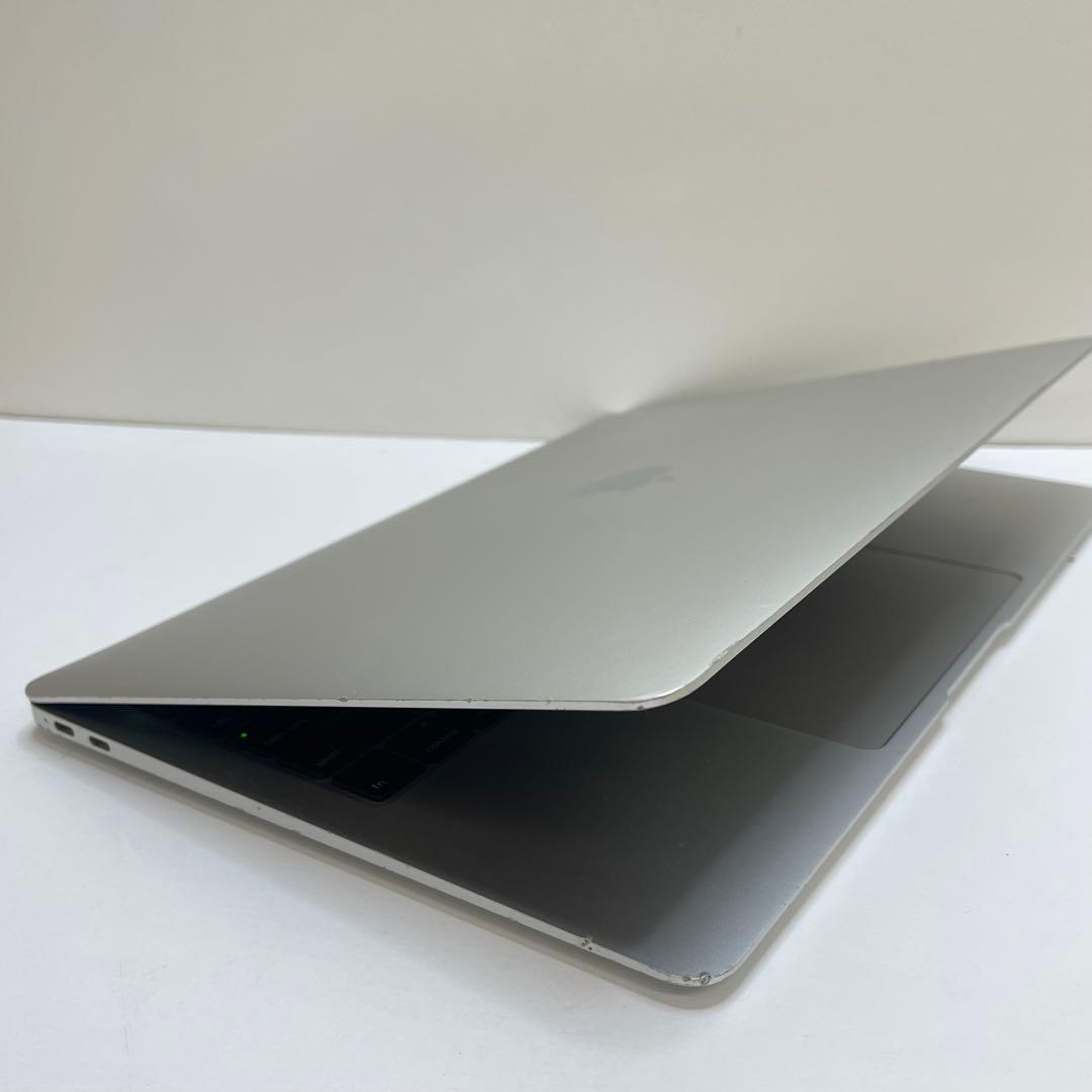 #797 Macbook Air 2020 13.3インチ i5 8GB 256