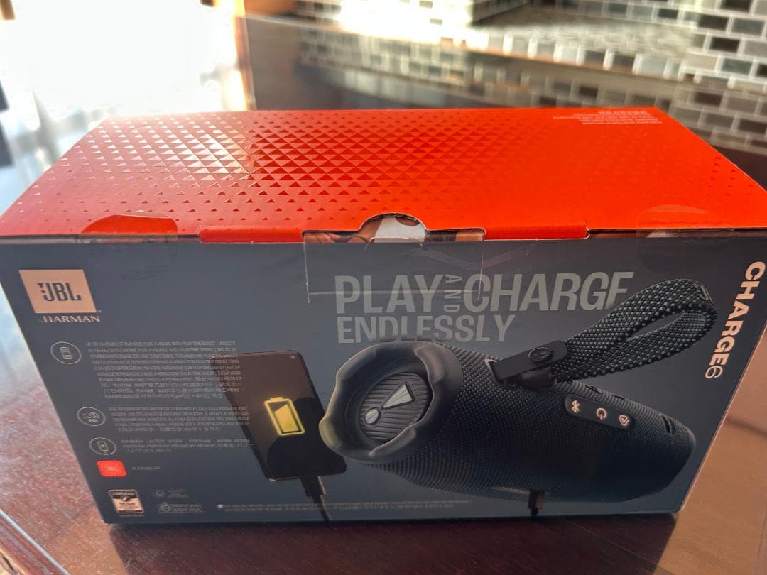 JBL Charge 6 ワイヤレススピーカー　ブルー