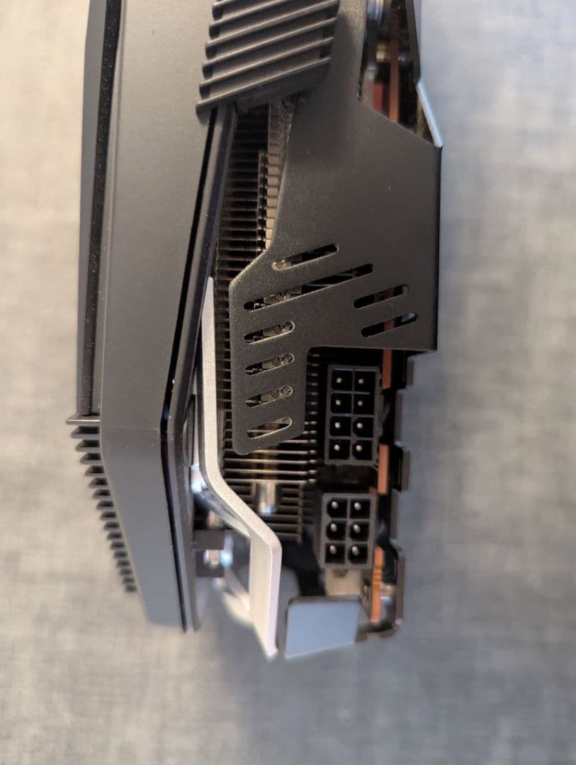 グラフィックボード・グラボ・ビデオカード XFX Radeon RX5700XT