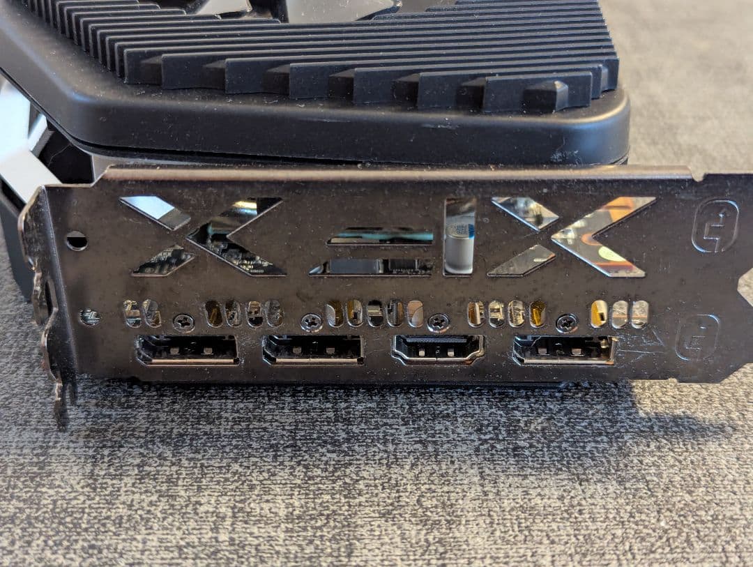 グラフィックボード・グラボ・ビデオカード XFX Radeon RX5700XT