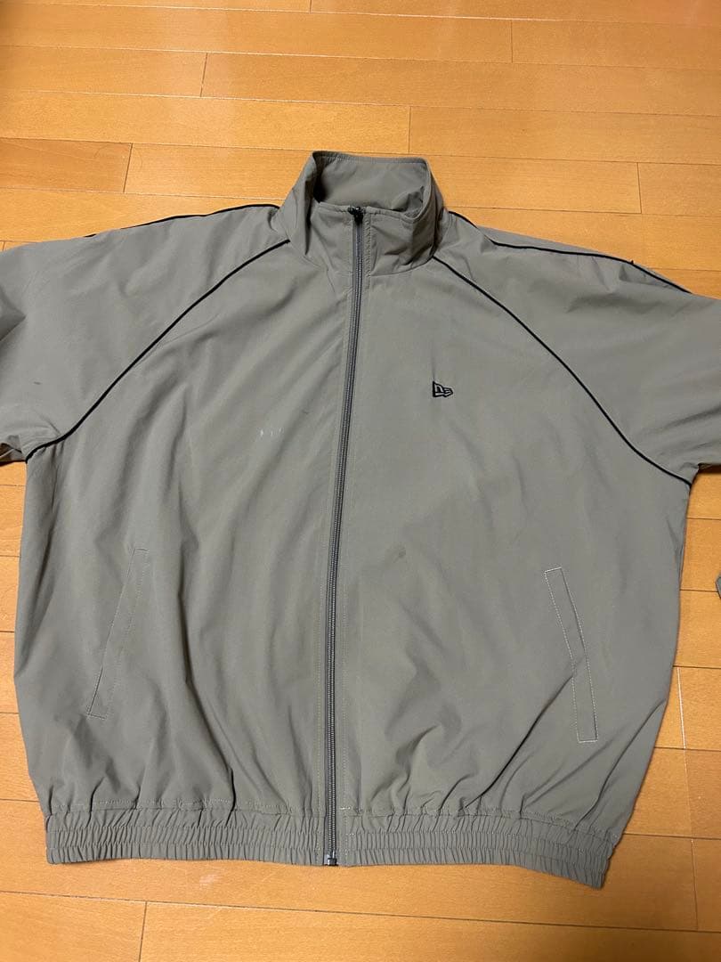 ニューエラ　NEWERA ナイロンジャケット ベージュ ジップアップ